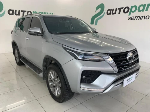 2024 Toyota Hilux SW4 D-4D Turbo SRX 7L 4X4