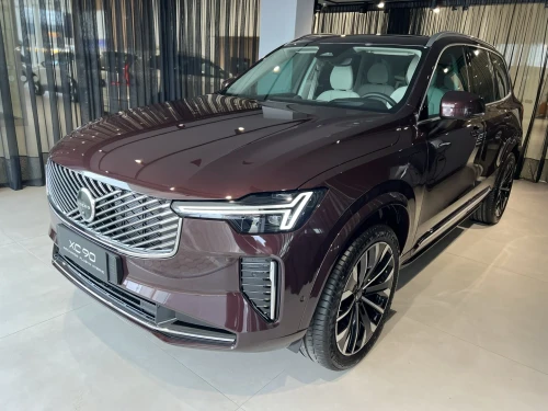 2026 Volvo XC90 T8 PHEV Ultra AWD Geartronic