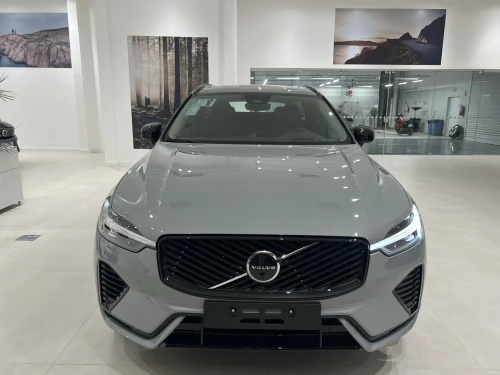 2026 Volvo XC60 T8 PHEV Ultra DARK AWD Geartronic