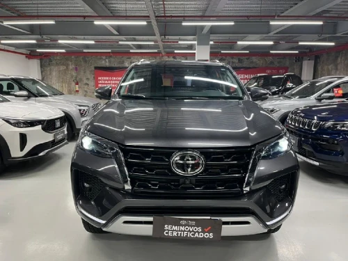 2024 Toyota Hilux SW4 D-4D Turbo SRX 7L 4X4