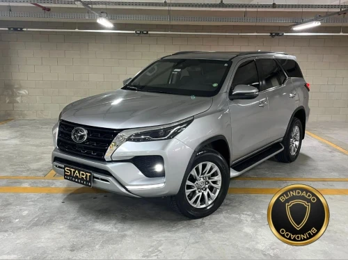 2021 Toyota Hilux SW4 D-4D Turbo SRX 7L 4X4